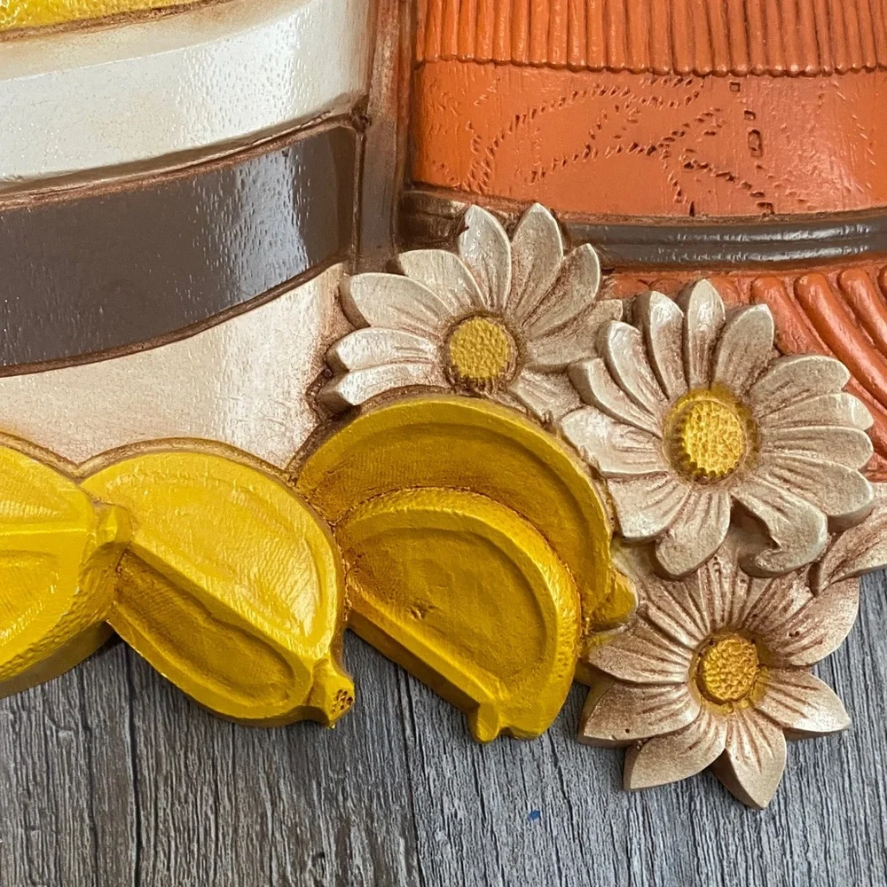 Homco Vtg Yellow and Cream Wall Art with Lemons and Daisies